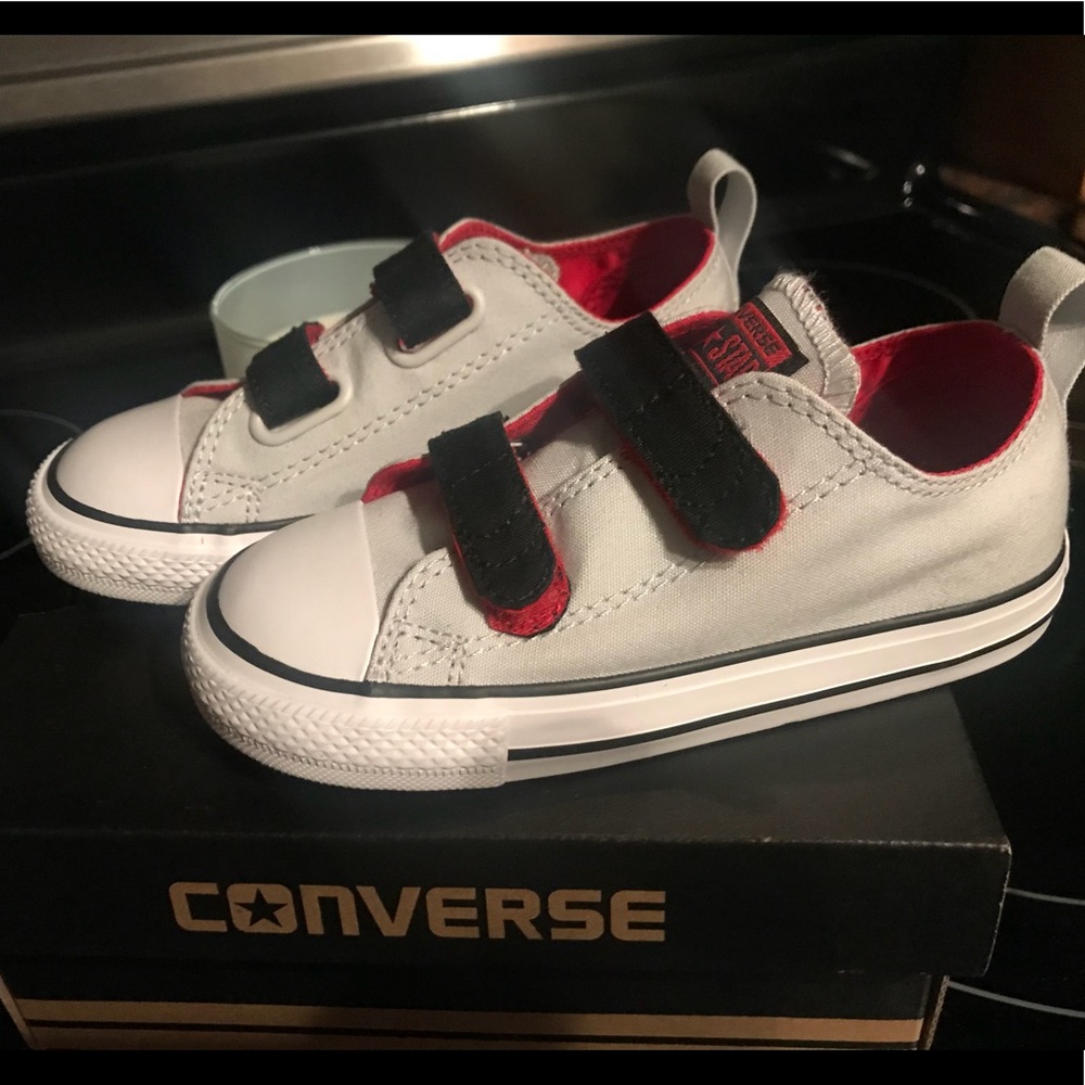 Brand New Toddler Converse 🖤